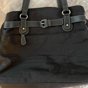 Women’s shoulder bag